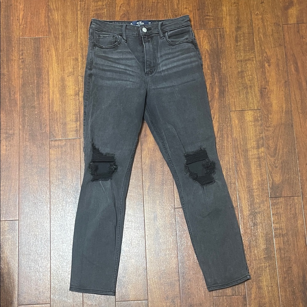 Hollister Ultra-High Rise Skinny Ankle Ripped Jeans - Faded Black